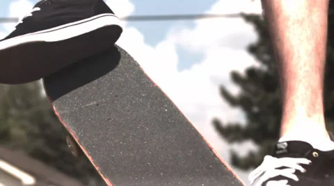 Super slow motion skateboarding fs heelflip Vídeos de archivo 32141355
