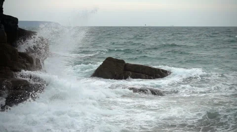 Super slow motion waves crashing Stock-Footage 56078364