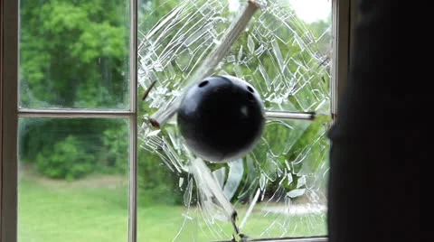 Super slow motion window break Видео 25444425