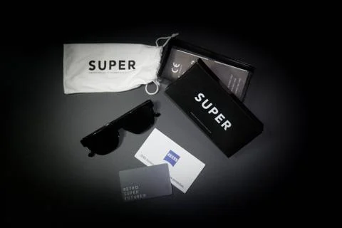 SUPER SUNGLASS 스톡 사진