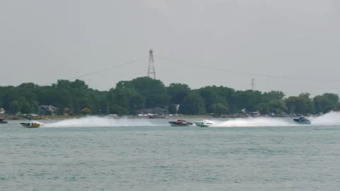Super Vee Class Offshore Boat Race Start on the St Clair River, Sound Stock Footage 343972879