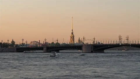 Super zoom view of peter and Paul Fortress in Saint Petersburg. 動画素材 170874974
