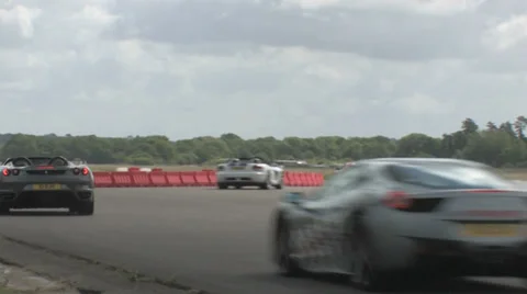 Supercars through chicane Video stock 33132844