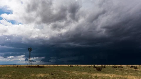 Supercell Thunderstorm evolving in the C... | Stock Video | Pond5