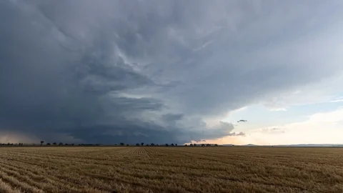 Supercell Thunderstorm Timelapse 4K 스톡 동영상 100428470