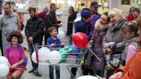 SuperMarket, a crowd of people Stock Footage 66438995