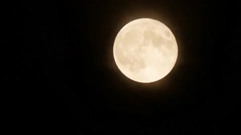 Supermoon, full moon closest to Earth in the year, shot at night, May 27, 2021 Video stock 155605585