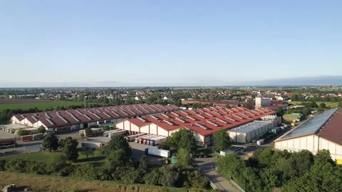 Supply warehouse with landscape in background Vídeos de archivo 161811459