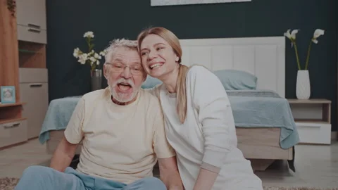 Support and care for an older man Stockbeeldmateriaal 328025295