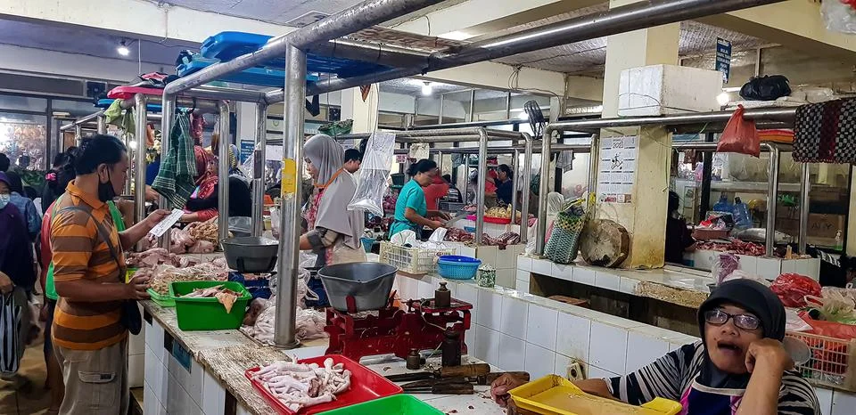 Surakarta, Central Java, Indonesia, 02 June 2023, Kadipolo Wet market Asian.. Stock Photos