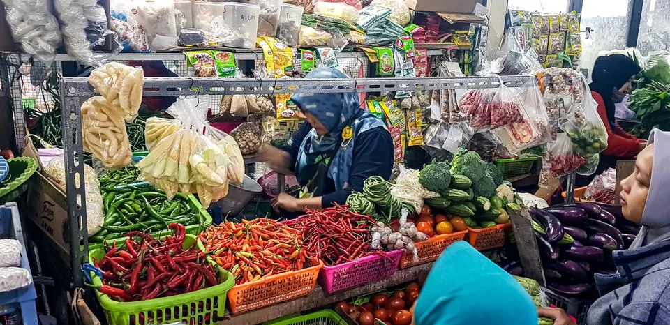 Surakarta, Central Java, Indonesia, 02 June 2023, Kadipolo Wet market Asian.. Stock-Fotos