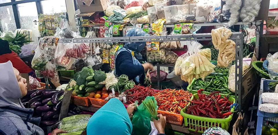 Surakarta, Central Java, Indonesia, 02 June 2023, Kadipolo Wet market Asian.. Fotos Stock
