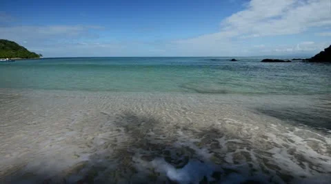 Surf in the bay of the Caribbean Video stock 20613499