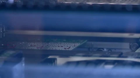 Surface Mount Technology on circuit boards Vidéo 68502047