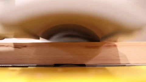 Surface planer thicknesser cutting wooden plank Видео 311580229