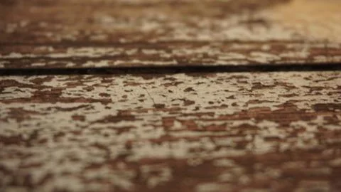  surface of a run down wooden table Foto stock
