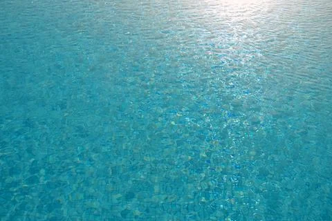 Surface of swimming pool with refreshing blue water. Foto stock
