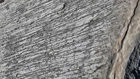 The surface of the volcano reveals striking patterns carved by nature. Layers of Foto stock