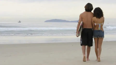 Surfer couple Stock Footage 33636461