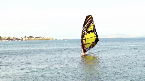 Surfer Видео 129721695