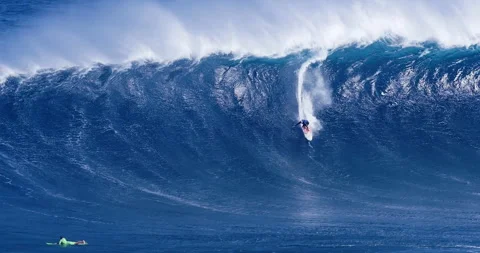 Surfer Rides Huge Wave Video stock 262094090