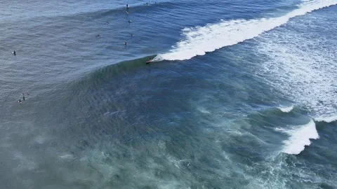 Surfers and Ocean Waves Stockbeeldmateriaal 254995749