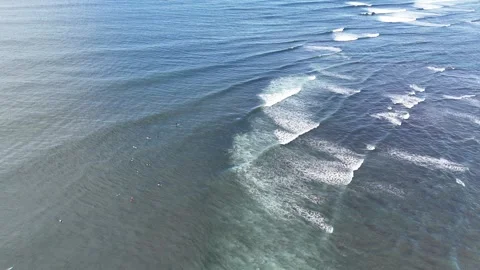 Surfers and Ocean Waves Stockbeeldmateriaal 254995836