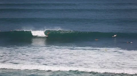 The surfers and waves, marine elements Beach, Uluwatu, Bali, Indonesia. Vidéo 66580170