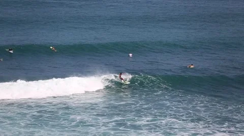 The surfers and waves, marine elements Beach, Uluwatu, Bali, Indonesia. Vidéo 66580268