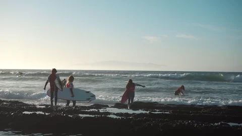 Surfers on Ocean Coast 動画素材 121869317
