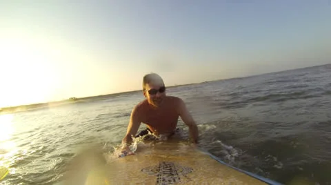Surfing 23 Video stock 26055333