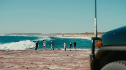 Surfing on the beach of Kalbarri 库存影片 200314997