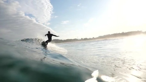 Surfing glassy wave 스톡 동영상 274900508