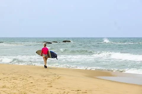 Surfing 库存照片