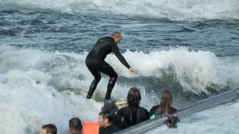 Surfing Sportsman 스톡 동영상 100034243