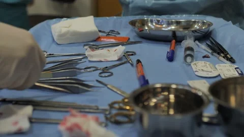 Surgeon and surgical tools closeup Vídeos de archivo 204742453