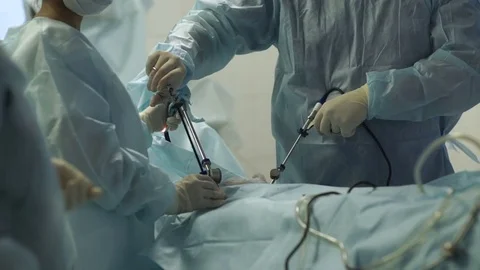 The surgeon makes an operation 库存影片 72957926