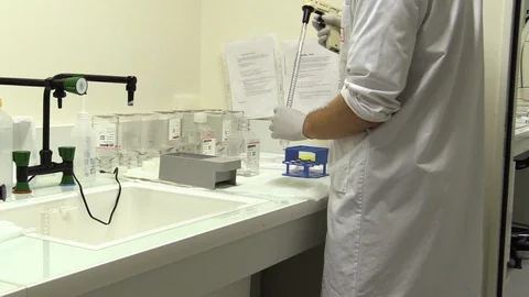 Surgeon making samples Stock Footage 85933835