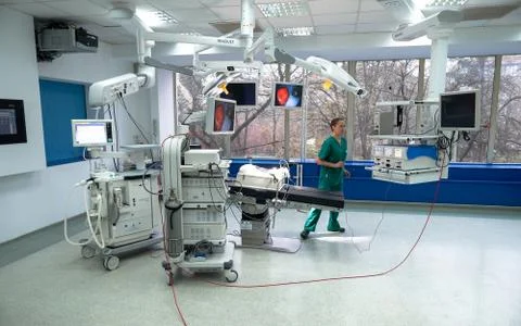 Surgeon operates with an arthroscope, arthroscopy camera and probe in new and Stock Photos