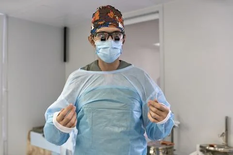 Surgeon in operating room 스톡 사진