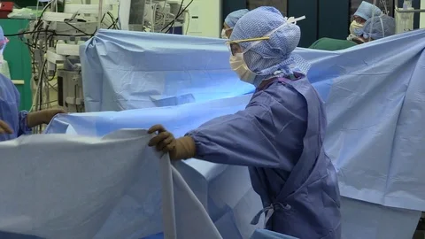 Surgeon preparing the operation Stock Footage 85894556