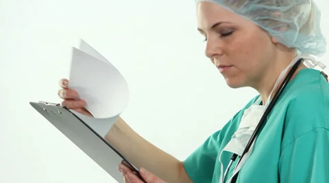 Surgeon in scrubs 스톡 동영상 35346187