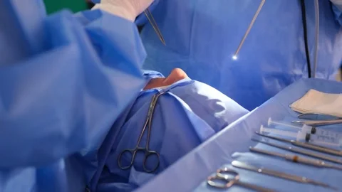 Surgeons performing endoscopic sinus surgery 스톡 동영상 316399848