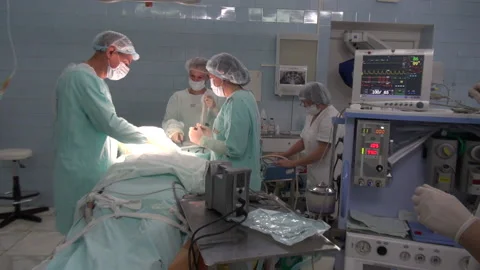 Surgeons at the table Stock-Footage 155536671