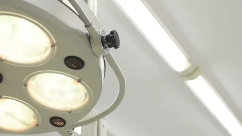 Surgical lamp close-up during surgery Stock-Footage 104407959