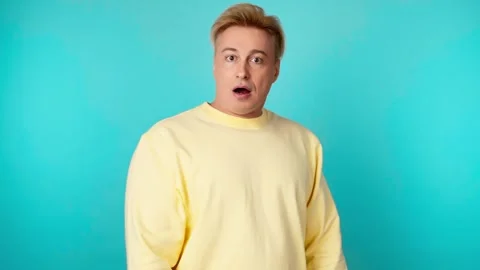 Surprised man with amazed wow expression. Excited guy businessman with open mout Vídeo Stock 249198415