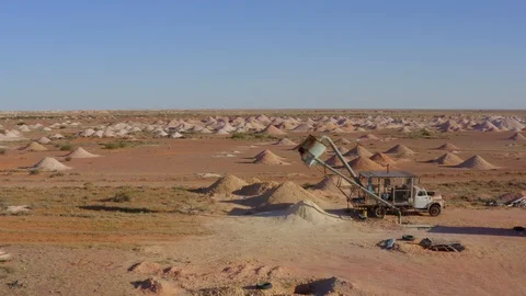 Surreal Outback Australian Opal Fields of Coober Pedy. Vast Mars Like Stock Footage 128122707