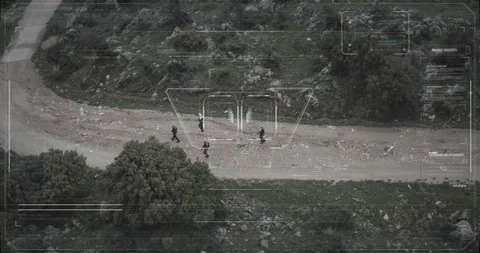 Surveillance drone camera view of terrorist squad walking with weapons Vidéo 106681072