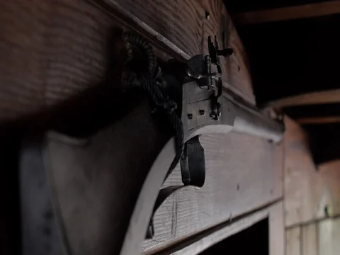 Susan Constant - close up handheld matchlock rifle (Aboard Jamestown Boat) Vídeo Stock 80742910