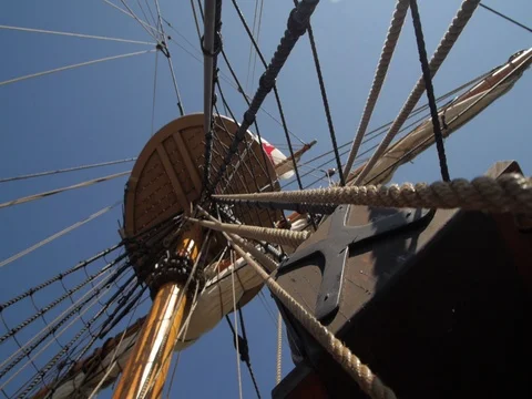 Susan Constant - looking up at crows nest (Jamestown Colonial Boat) Stock Footage 80742639